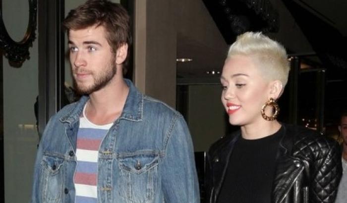 Miley Cyrus: con Liam Hemsworth ci amiamo, ma siamo amici