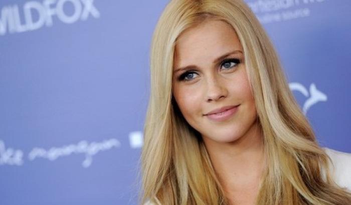 Supergirl avrà il volto di Claire Holt Supergirl avrà il volto di Claire Holt