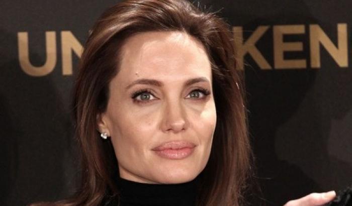 Paura del cancro, Angelina Jolie si fa rimuovere le ovaie