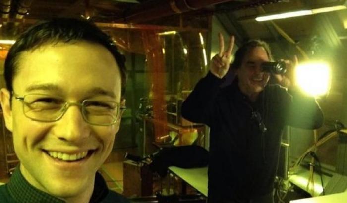 Snowden, selfie sul set per Oliver Stone e Joseph Gordon-Levitt