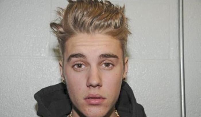 Mandato d'arresto per Justin Bieber