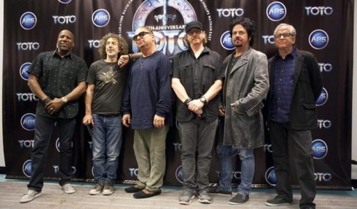 Toto, con il nuovo album ritornano alle origini