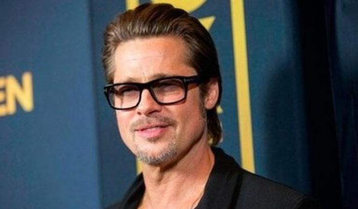 Brad Pitt, sul red carpet con un vistoso livido