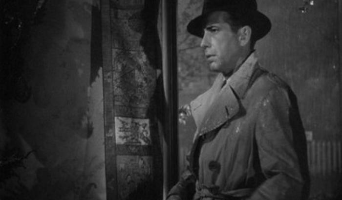 Humphrey Bogart resta senza impermeabile: chiude la Valstar