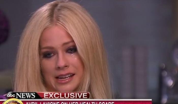 Avril Lavigne parla in tv della sua malattia: amo la vita, guarirò