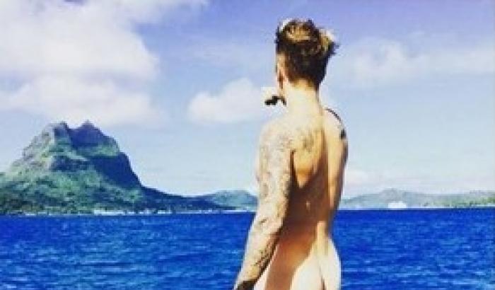 Justin Bieber nudo su Instagram: la foto fa il giro del web