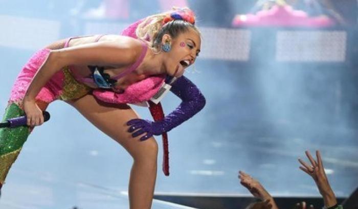 Miley Cyrus provoca e Kanye West si candida alla Casa Bianca