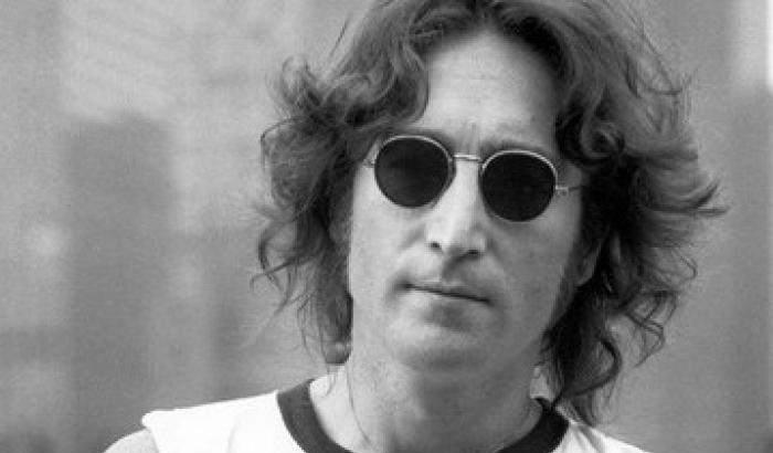 Video shock: John Lennon deride i disabili durante un concerto