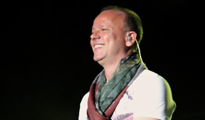 Gigi D'Alessio coinvolto in una indagine di mafia: sono sbalordito