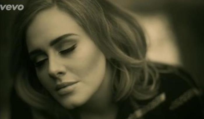 Adele, ecco il nuovo singolo: Hello