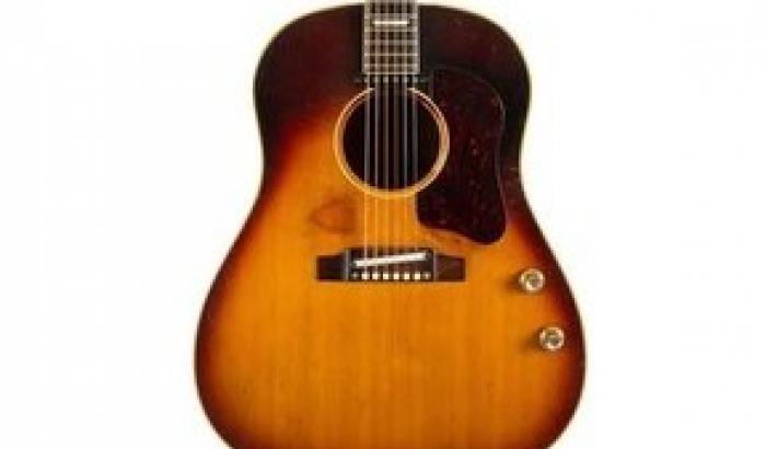 La chitarra di John Lennon venduta per 2,4 milioni di dollari
