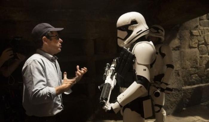 Star Wars, J.J.Abrams: la sceneggiatura dell'episodio VIII è stata scritta