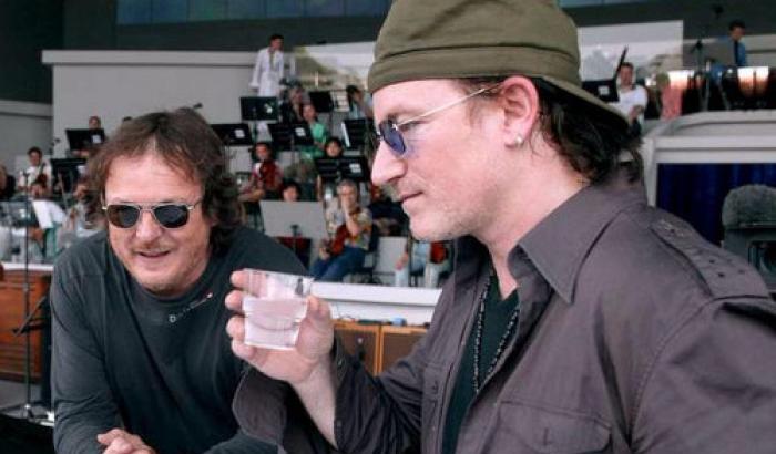 Bono e Zucchero: il nostro brano contro l'odio Bono e Zucchero: il nostro brano contro l'odio