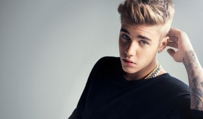 Auguri Justin Bieber: il cantante compie 22 anni
