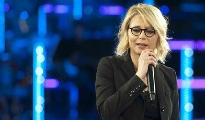 Uomini e donne, Maria De Filippi: sì al trono gay Uomini e donne, Maria De Filippi: sì al trono gay
