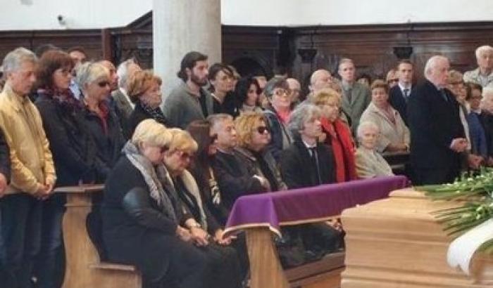 L'addio a Toffolo, chiesa gremita per i funerali a Murano