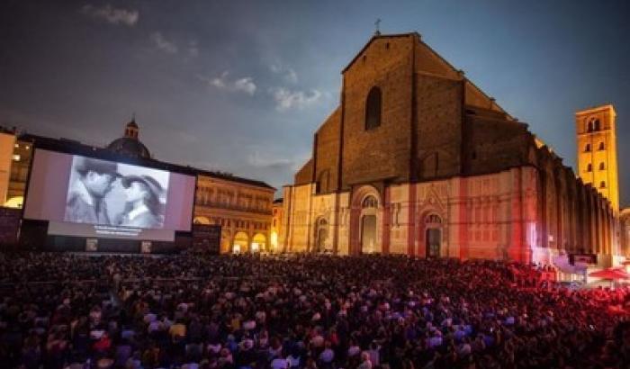 Bologna: piazza Maggiore diventa un cinema "Sotto le stelle"