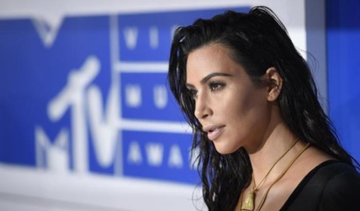 Terrore per Kardashian sequestrata e rapinata in un albergo a Parigi