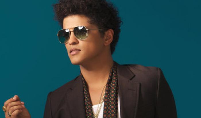 Il nuovo album di Bruno Mars esce il 18 novembre
