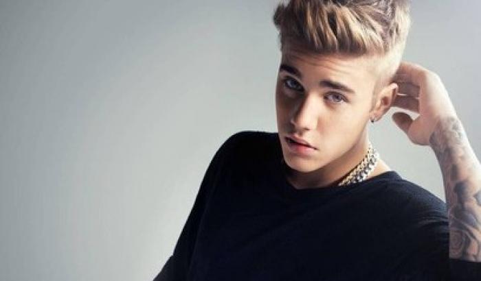 Justin Bieber trionfa agli Ama 2016