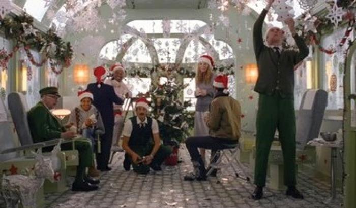 H&M: ecco la nuova campagna di Natale con Adrien Brody