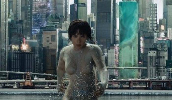 Arriva al cinema Johansson in Ghost in the Shell