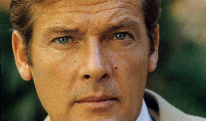 Lutto nel cinema, addio a Roger Moore: il sette volte James Bond