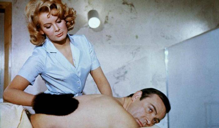 Addio a Molly Peters, il suo nudo in un film di 007 fece scandalo