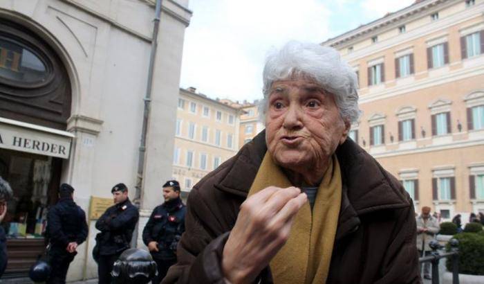 Onorevole Annarella: Blob ricorda la 'comunista' di Montecitorio