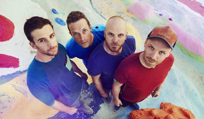 Coldplay: il tema degli immigrati al centro del nuovo singolo 