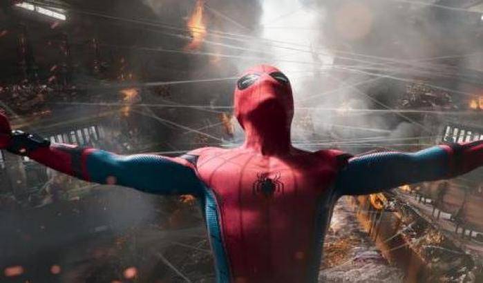 Nessuno schioda Spider-Man dai muri del box office italiano