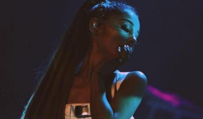 Nessun concerto in Vietnam, la salute di Ariana Grande a rischio