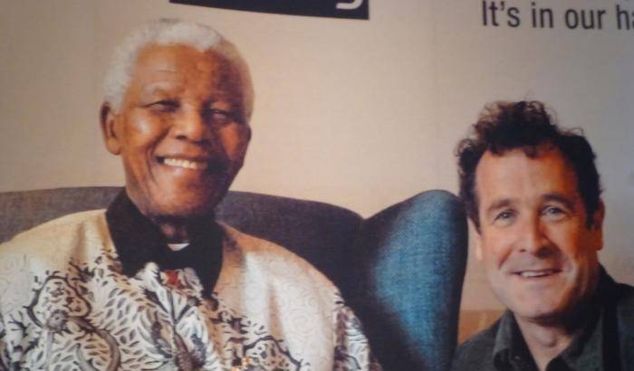 Dopo la malattia torna Johnny Clegg, lo 'zulu bianco' amato da Nelson Mandela