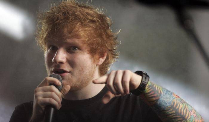 Caro Ed Sheeran: indossa infradito e sarai cittadino della Nuova Zelanda