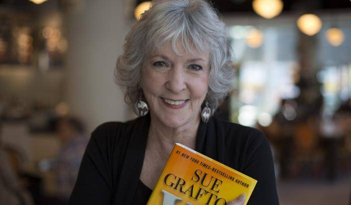 Morta Sue Grafton, autrice di polizieschi, autrice della serie ''L'Abc del crimine''