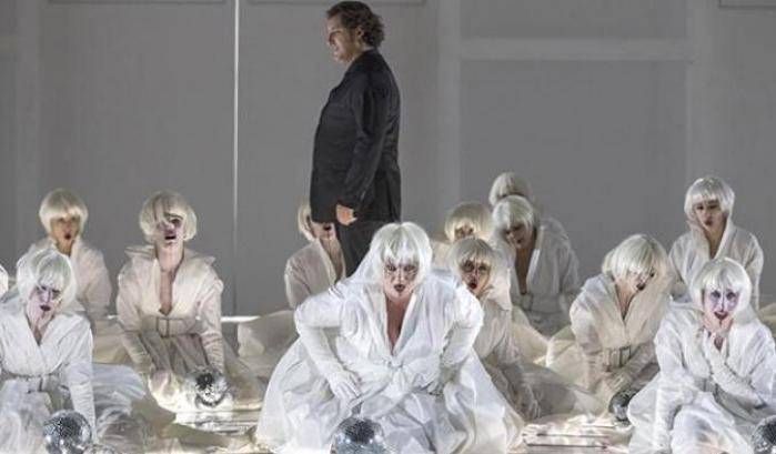 Non c'è pace per l'opera. "Turandot" va in scena senza finale