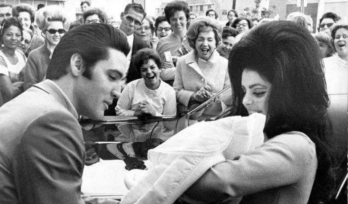 L'ex moglie di Elvis: 'sapeva cosa stava facendo, voleva morire'