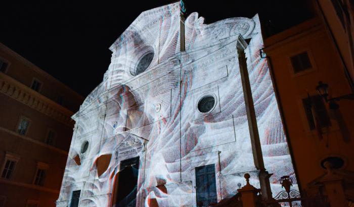 Festa con luci e invenzioni d'artista sui monumenti di Roma