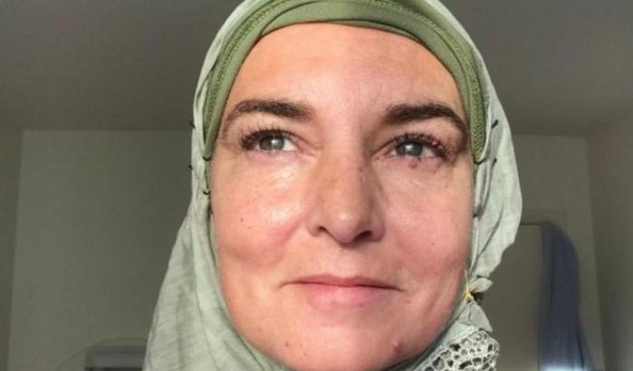 Sinead O'Connor si converte all'Islam e cambia nome: "orgogliosa di essere diventata una musulmana"