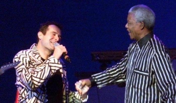 È morto Johnny Clegg, lo 'zulu bianco': la sua musica simbolo di resistenza all'Apartheid