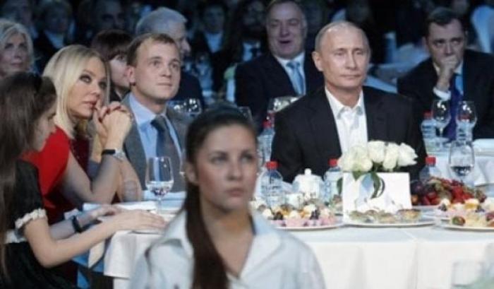 A cena con Putin invece che a teatro: Ornella Muti condannata a sei mesi, rese note le motivazioni