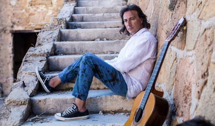 Pippo Pollina: “I cantautori italiani hanno ignorato la mafia”