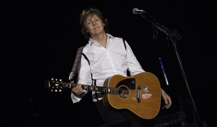 Paul McCartney a giugno suonerà a Napoli e Lucca
