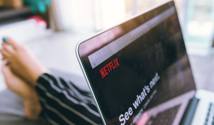Con il Coronavirus l'economia crolla ma Netflix decolla
