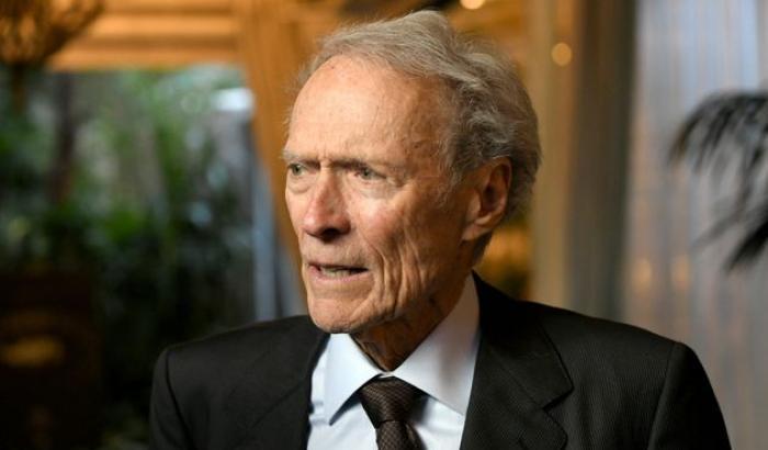I 90 anni di Clint Eastwood, maestro che narra di “eroi” traditi dalla vita