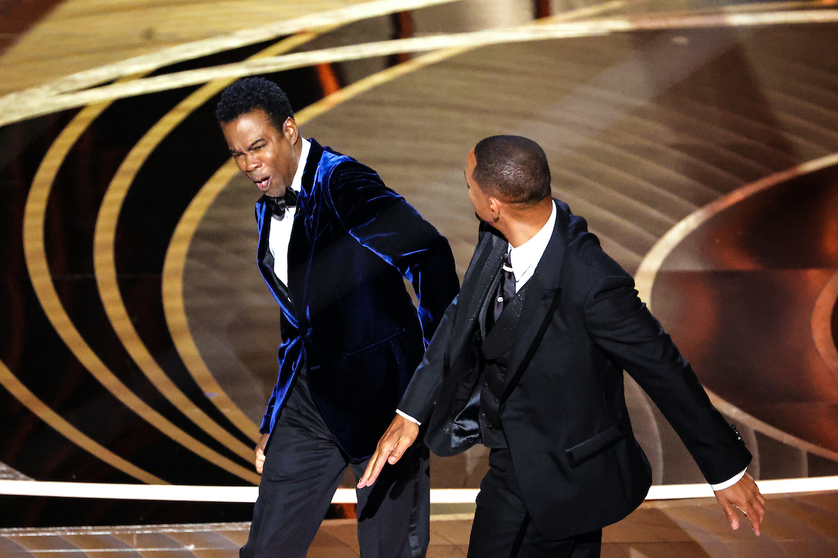 Oscar 2022, nessuna denuncia per Will Smith: Chris Rock rinuncia dopo lo schiaffo