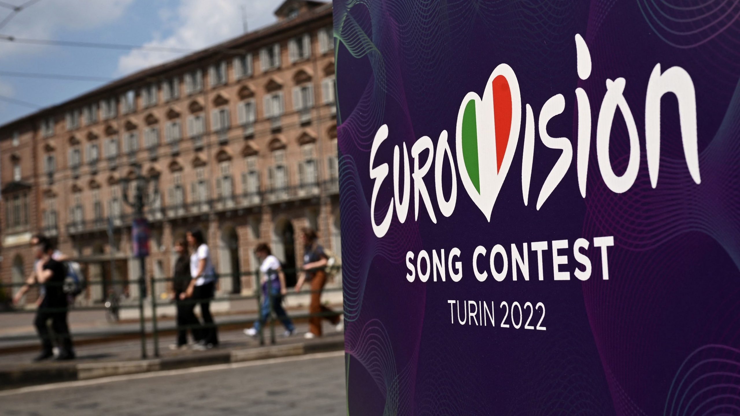 Eurovision Song Contest 2022, al timone Mika, Pausini e Cattelan: ecco come si svilupperanno le tre serate