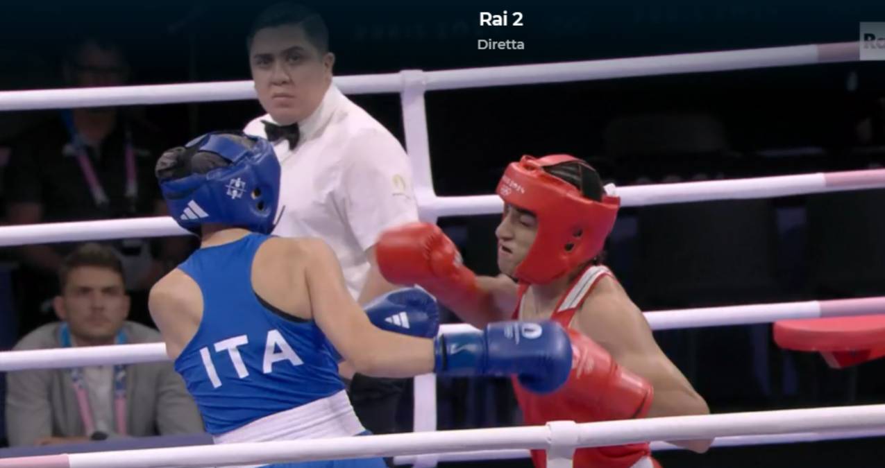 Dura solo 45 secondi l'incontro di boxe tra Angela Carini e Imane Khelif