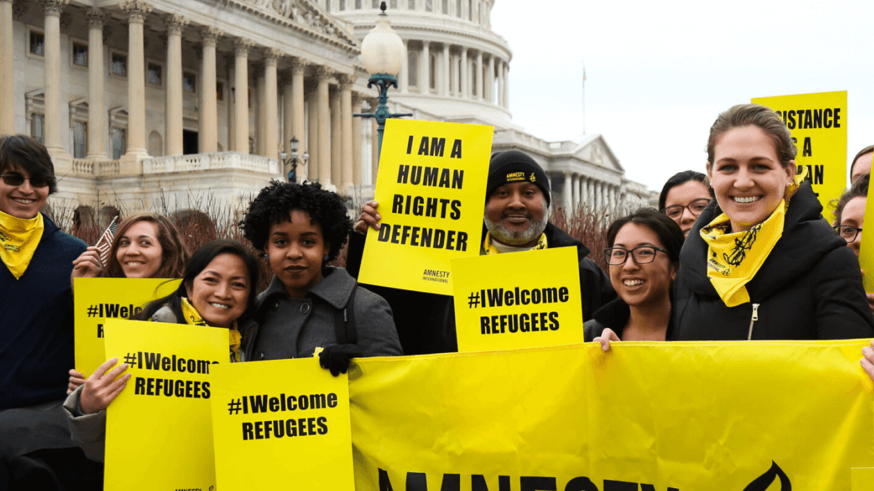 Amnesty International, la luce della speranza accesa da Peter Benenson