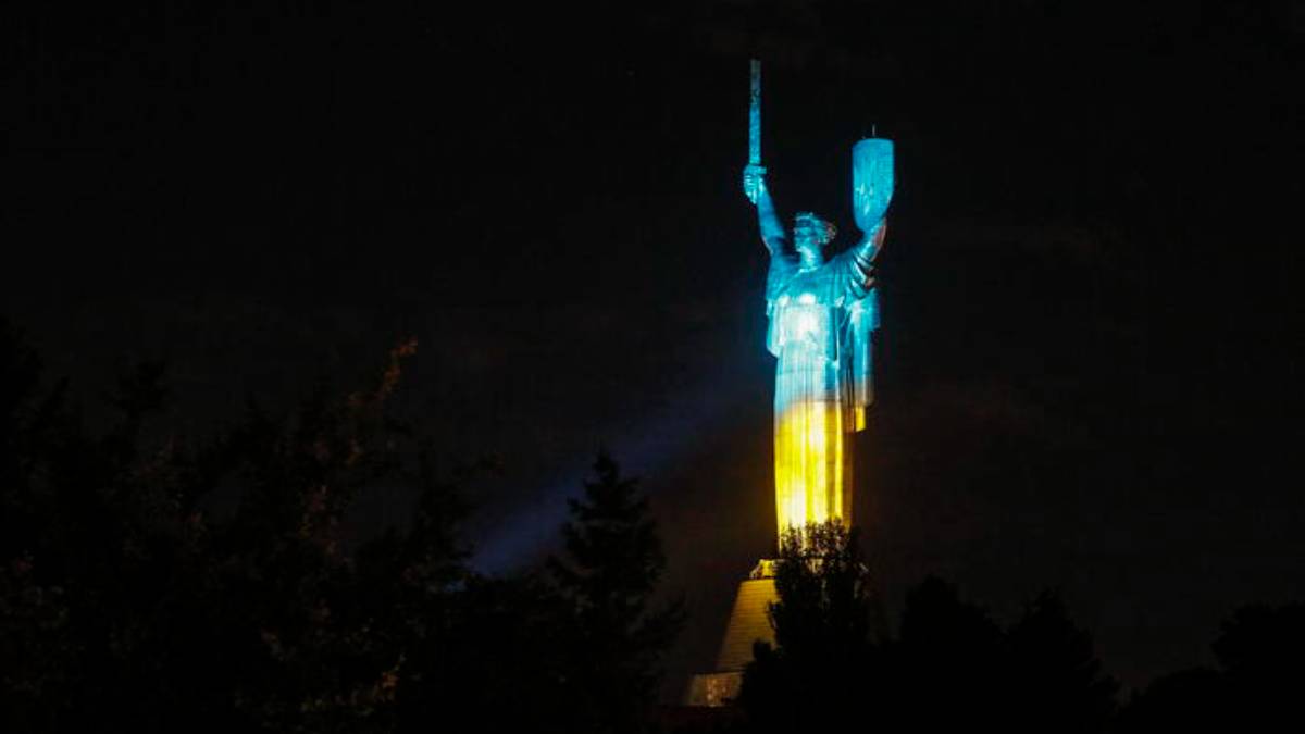 Ucraina: trentatré anni di indipendenza tra sacrifici, guerra e l’attesa di una pace che non arriva